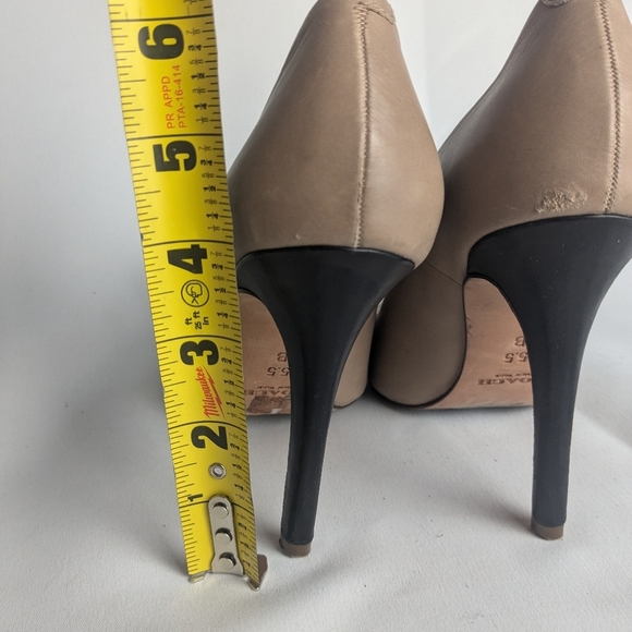 COACH Tan Leather Heel Pumps Shoes Black T Straps Size 5.5 Pointed Toe - Picture 3 of 11